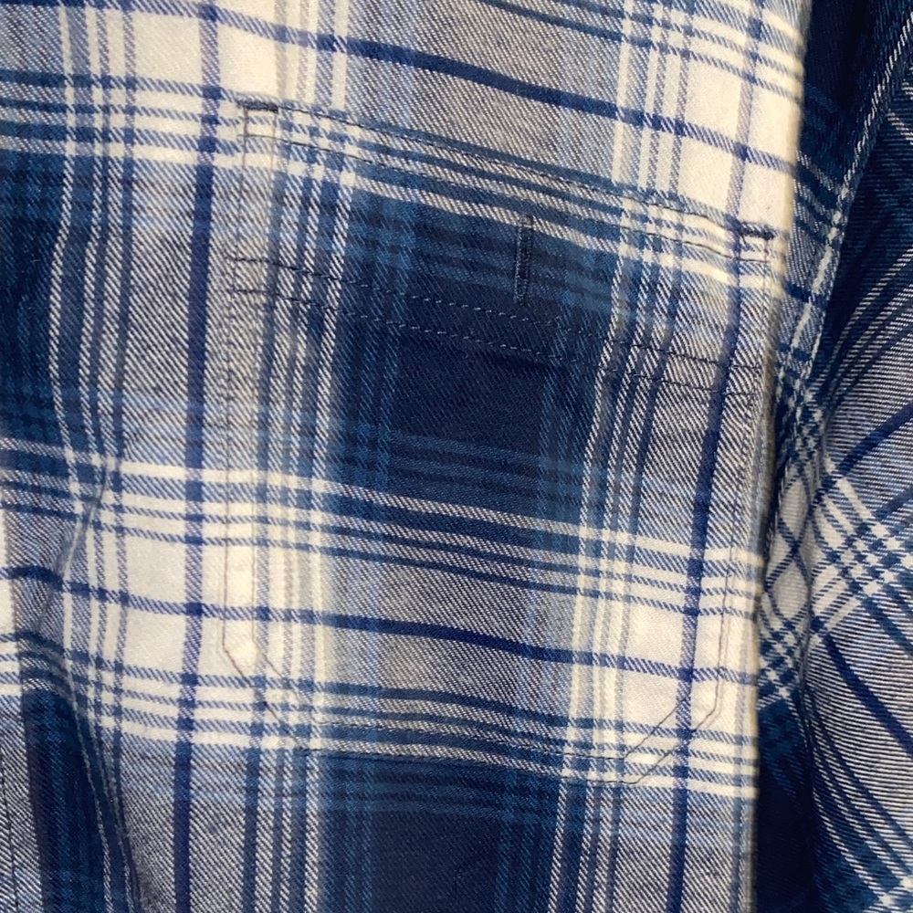 Wrangler Navy and White Plaid Men's Shirt - Picture 5 of 9